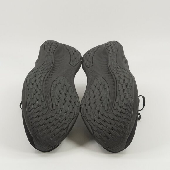 Athletic_Shoes